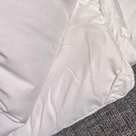 Full/Queen White Comforter - Picture 3 of 3